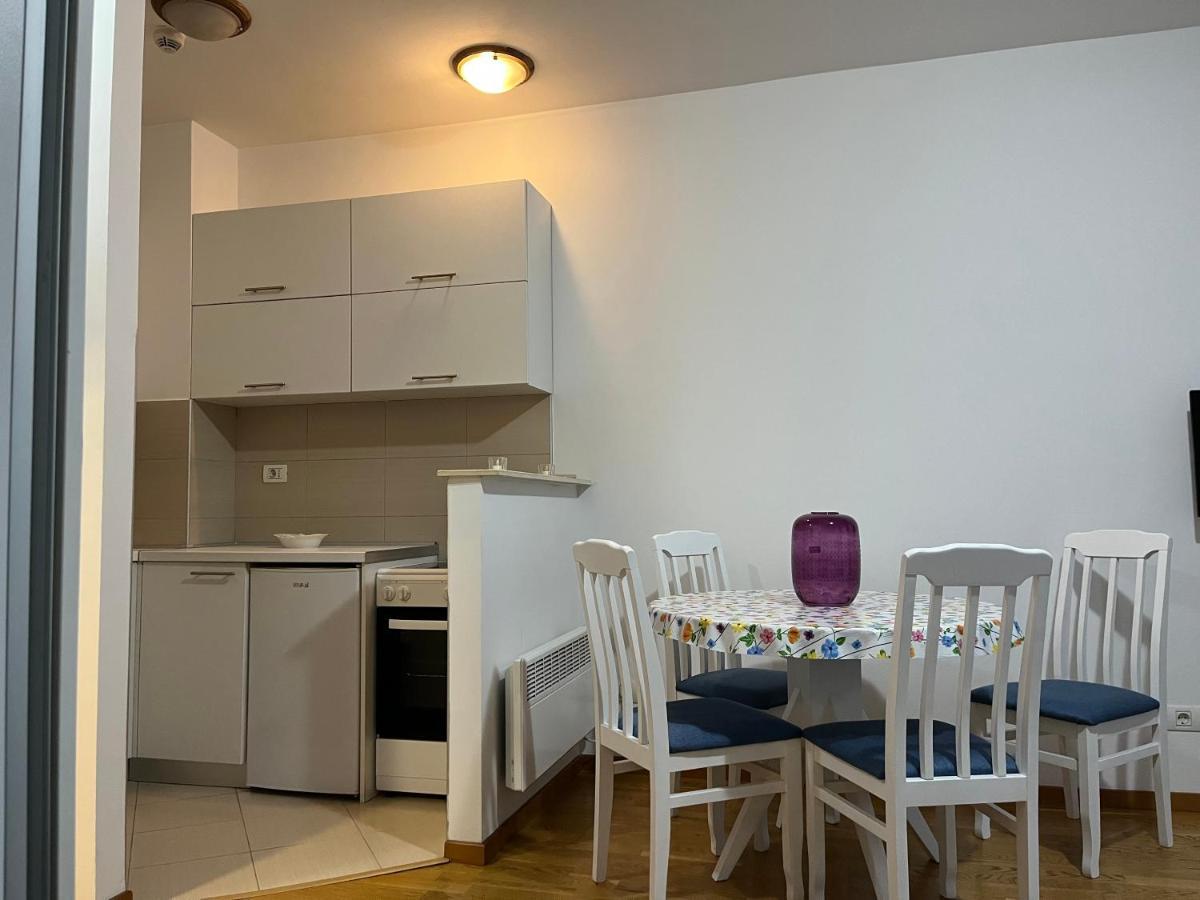 Apartment Lovely With The Parking Place