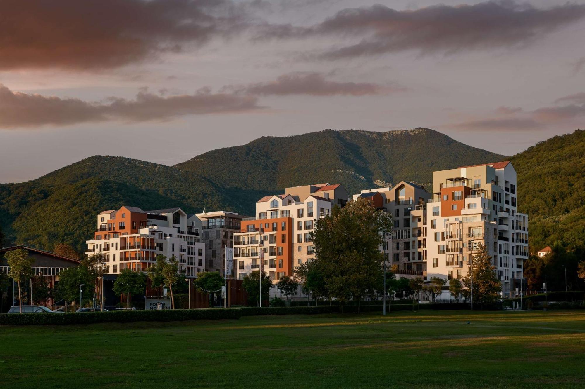 Siro Boka Place Тиват