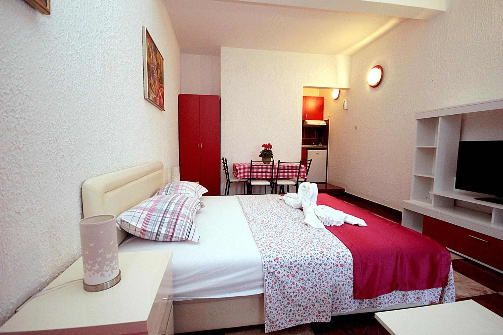 Apartment Kruna Jovanovic Sutomore