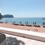 Lux View