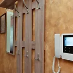 Lux Apartments M