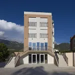 Apartments Step