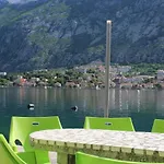 Mare E Montagna