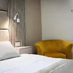 Hotel Holiday