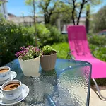 Napjacu With Own Parking And Garden