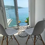 Azzure Apartment