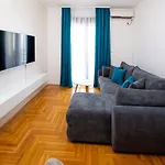 Lux View
