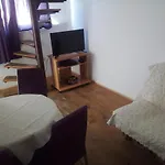 Apartments Mali Dalas Denovici Obala Crvenih Mornara 8