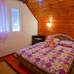 Lara Rooms