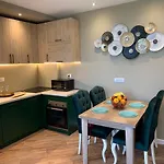 Miramare Apartments Bar Lux