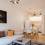 Modern, Work-Friendly Apartment, City Kvart