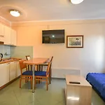 Jolly Apartments