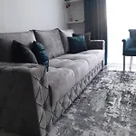 Lux Apartment - Central Place Bar