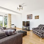 Dimitris Apartments