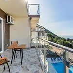 Green Hill Penthouse