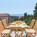 Dimitris Apartments