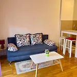 Naki Apartments
