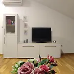 Cherry Apartment