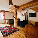 Tara Place - Camp Rabrenovic