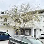 Apartments Hott