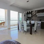 Mountain Bay Views Apartments