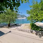 Apartment Jovan2,On The Beach With Free Wi-Fi