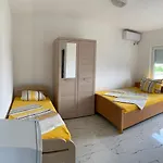 Il Freddo Apartments
