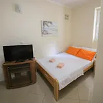 Md Apartments