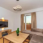 Apartment Dina
