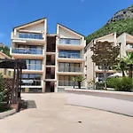 Luxury Apartment Near Beach