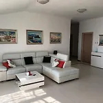 Lustica-Apartment Dora2