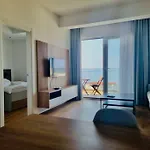 Lovely Partial Sea View One Bedroom Flat In Horizon Residences A22