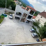 Lara I Mirko