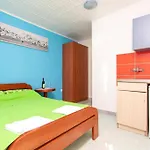 Studio Apartmani Rafailovici