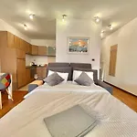 Seaview Couple Studio With Pool-Przno