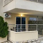 Deluxe Pool Apartment 3