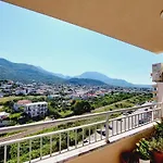 Aska Apartment
