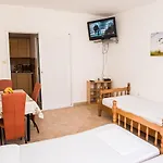 Apartment Lucky 4