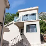 Fortress View Apartment II