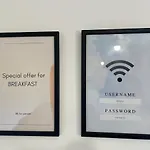 Entire Spacious Apartment With Free Parking