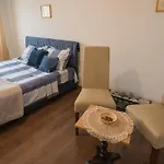 Kuca Na Selu + Besplatan Parking