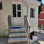 Милый Гостевой Апартамент