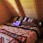 Log - Cabin Hope