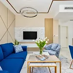Moderna Luxury Apartments With Heated Pool