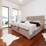 Luxury 4-Bedroom Villa With Pool! - Strp