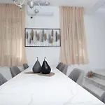 Luxury 4-Bedroom Villa With Pool! - Strp