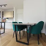 Minimalist Stylish Apartment In Tre Group
