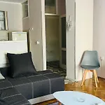 Majdini Clock Tower Apartman