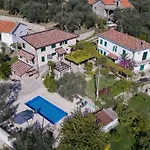 Villa Ella