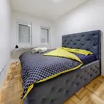 Apartment Makao